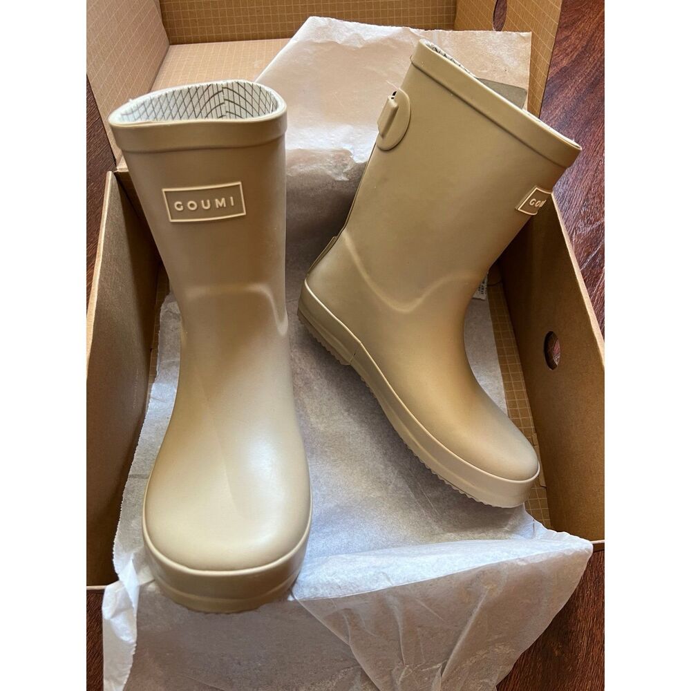 NEW Goumi Kids Dune Muddies SZ 1 Tan Neutral Youth Rubber Rain Boots Pull On
